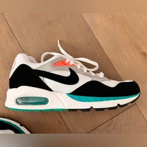 Nike Air Max Correlate size women 9
